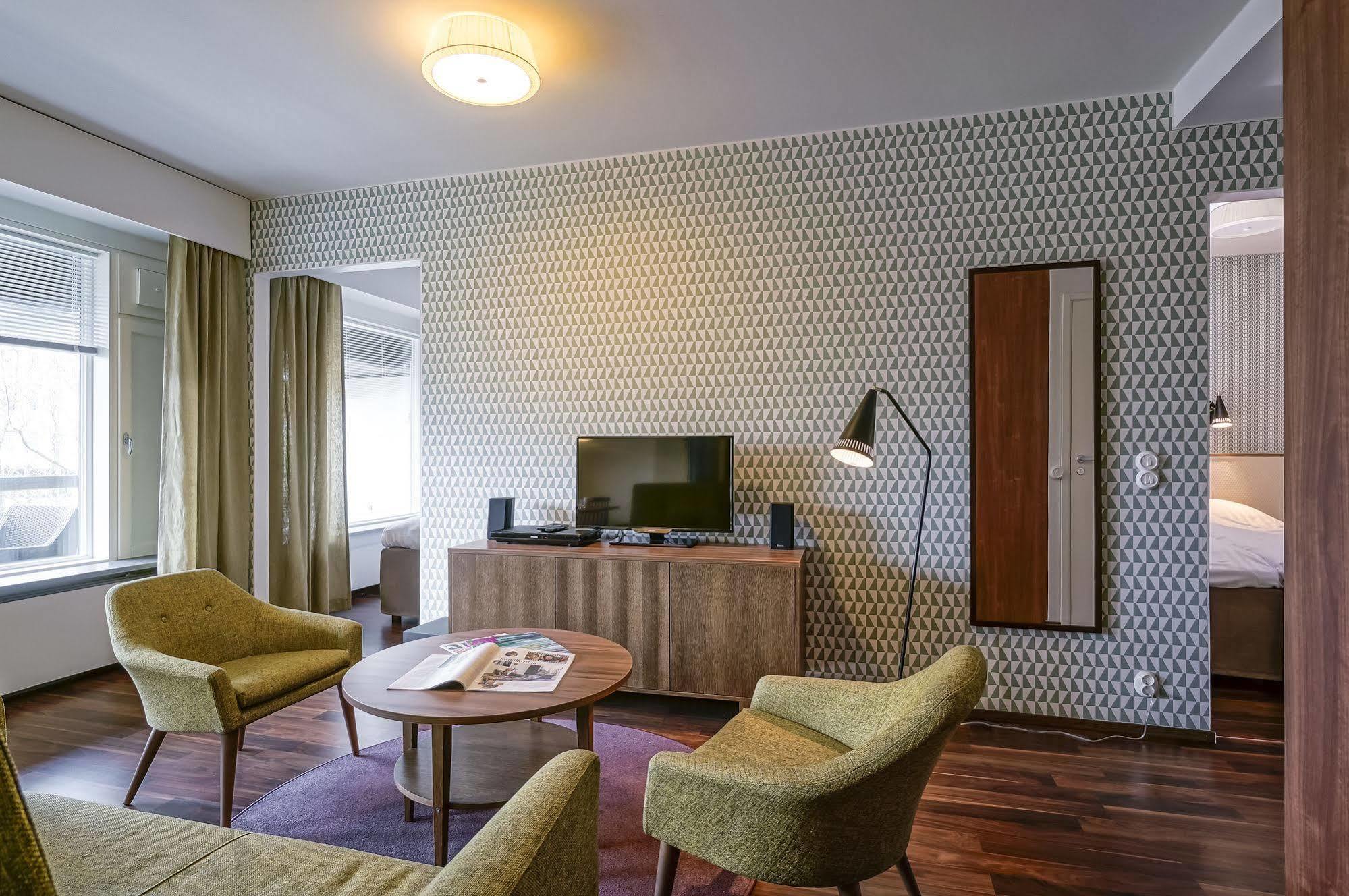 Forenom Serviced Apartments Espoo Tapiola Exteriér fotografie
